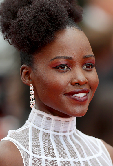 Get The Look: Lupita Nyong'o's Makeup - 'Sorry Angel' Cannes 2018 Premiere