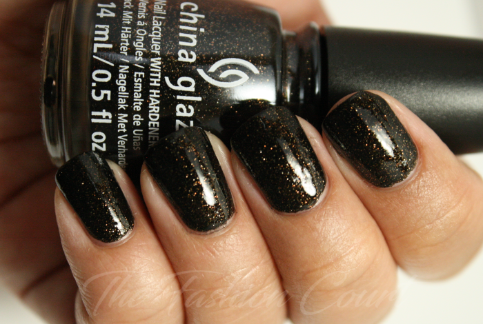 Review: China Glaze 'Paint it Black' Halloween 2018 Collection