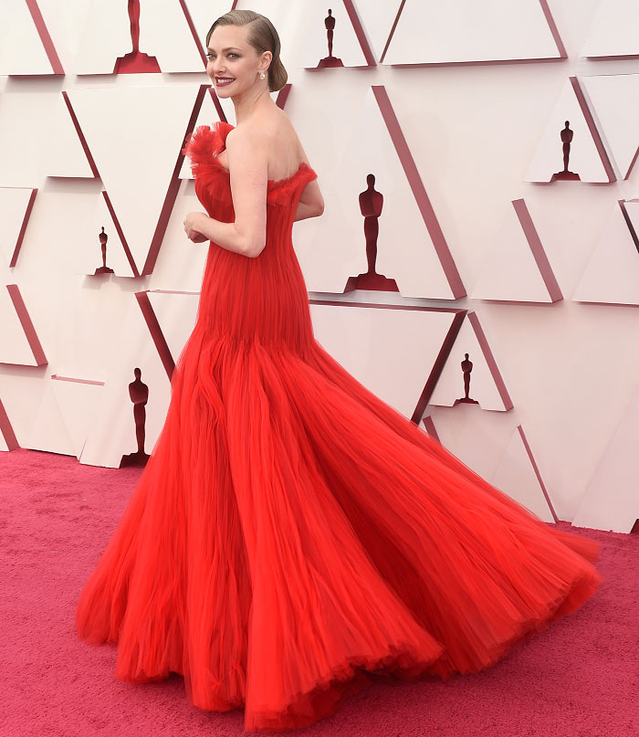 Amanda Seyfried in Giorgio Armani Privé | 2021 Oscars
