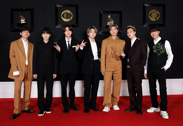 BTS Jimin (Park Jimin) moment at Louis Vuitton Men's Fashion Show 2021 
