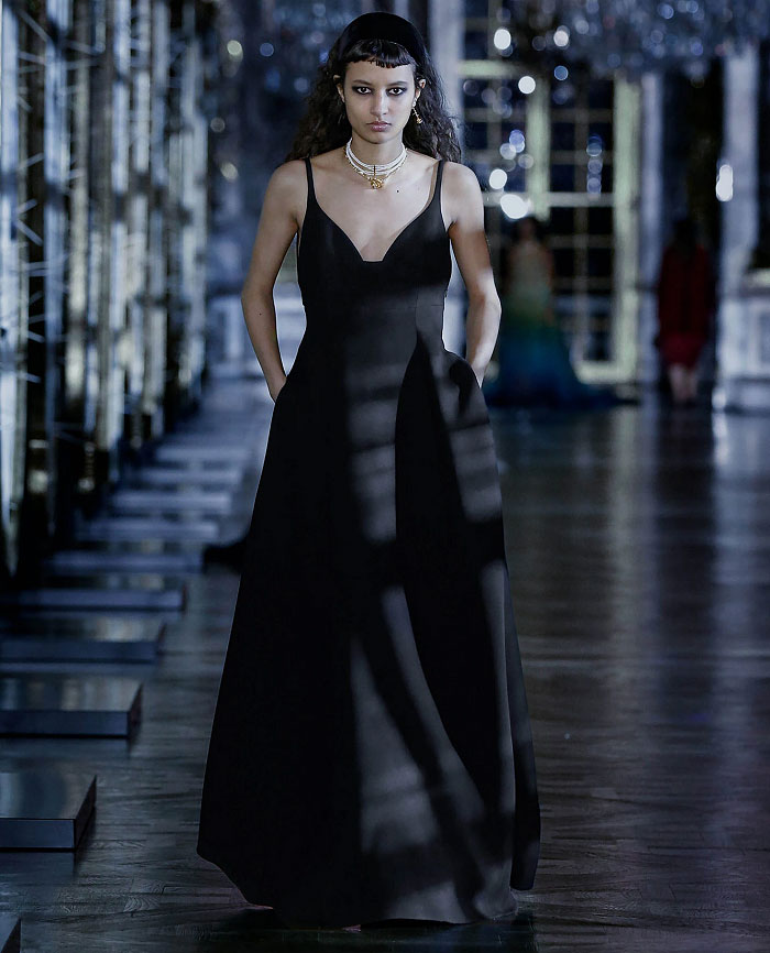 Isla Fisher in Dior | 2021 Oscars