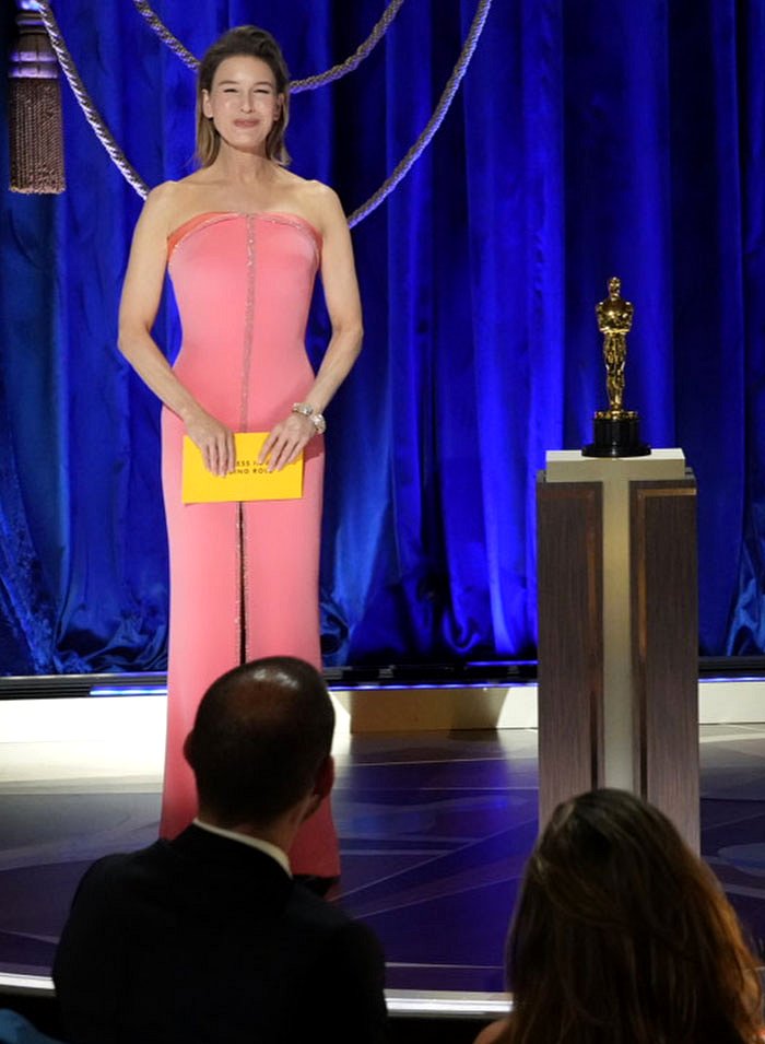 Renée Zellweger in Giorgio Armani Privé | 2021 Oscars